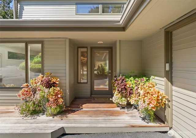 Photo 3 of Townhouse for sale at 1804 Eagle Harbor Ln NE #4, Bainbridge Island, WA 98110 | MLS# NWM2579653 | Listing updated on 2026-09-24