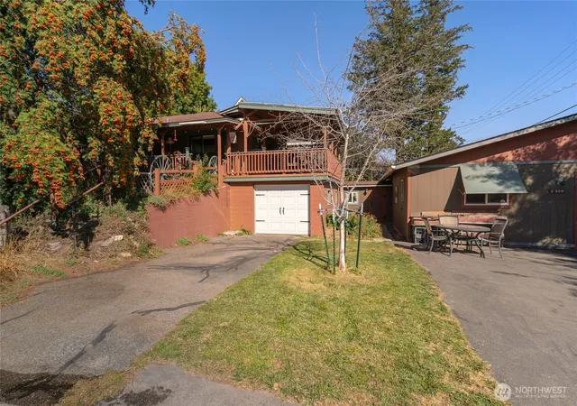 Photo 2 of Single family home for sale at 300 E Birch St, Waterville, WA 98858 | MLS# NWM2579680 | Listing updated on 2026-09-25