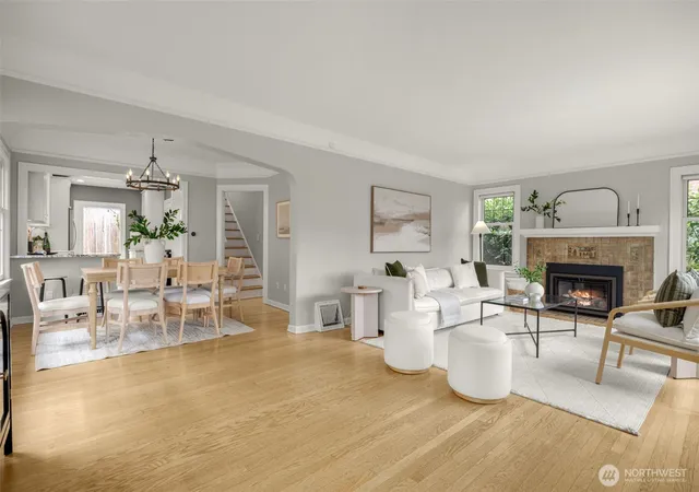 Photo 4 of Sale Pending at 319 Smith Pl, Seattle, WA 98109 | MLS# NWM2579737 | Listing updated on 2026-09-25