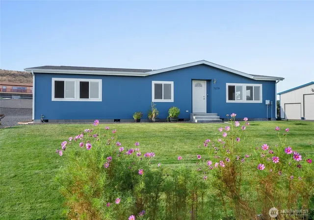 Photo 1 of Manufactured home for sale at 7179 Se Summit Ave, Othello, WA 99344 | MLS# NWM2579742 | Listing updated on 2026-09-25