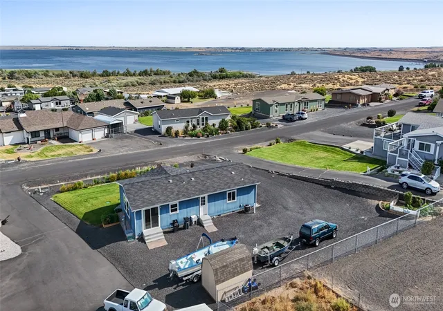 Photo 3 of Manufactured home for sale at 7179 Se Summit Ave, Othello, WA 99344 | MLS# NWM2579742 | Listing updated on 2026-09-25