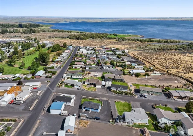 Photo 3 of Manufactured home for sale at 7179 SE Summit Ave, Othello, WA 99344 | MLS# NWM2579742 | Listing updated on 2026-09-25