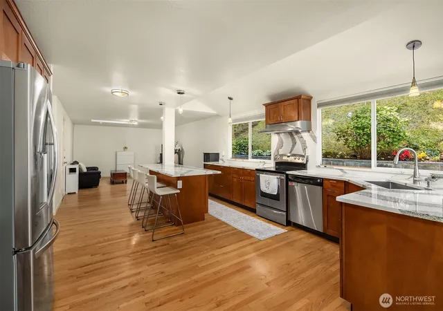 Photo 4 of Sale Pending at 23424 100th Avenue W, Edmonds, WA 98020 | MLS# NWM2579753 | Listing updated on 2026-09-25
