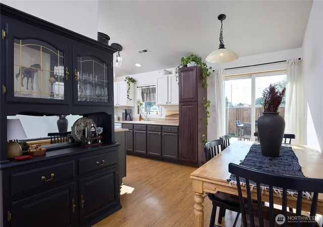Photo 3 of Single family home for sale at 1214 SE Scenic View Dr, College Place, WA 99324 | MLS# NWM2579770 | Listing updated on 2026-09-30