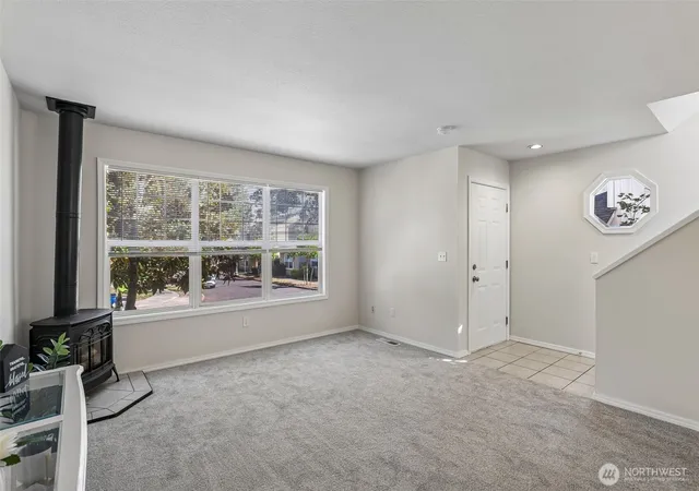 Photo 3 of Townhouse for sale at 5906 NE 35th Circle, Vancouver, WA 98661 | MLS# NWM2579772 | Listing updated on 2026-09-25