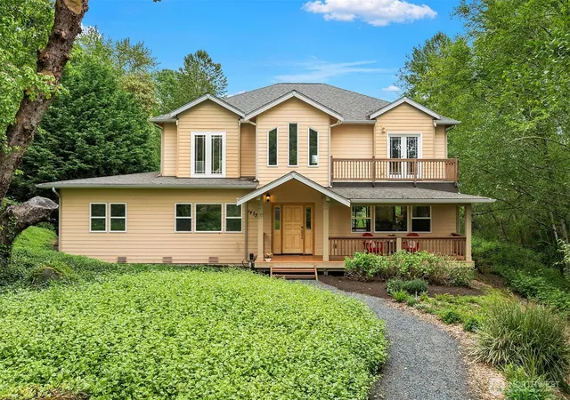 Photo 3 of Single family home for sale at 14730 75th Avenue Ne, Kenmore, WA 98028 | MLS# NWM2579781 | Listing updated on 2026-10-02