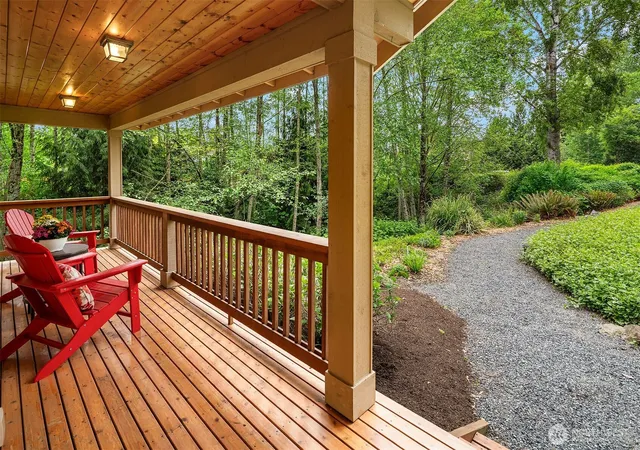 Photo 4 of Single family home for sale at 14730 75th Avenue NE, Kenmore, WA 98028 | MLS# NWM2579781 | Listing updated on 2026-10-02
