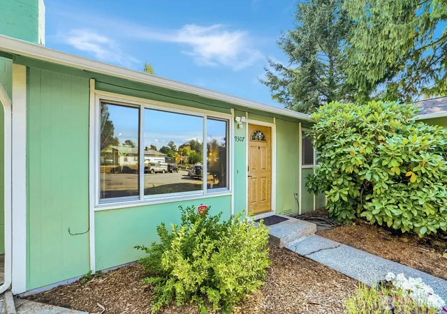 Photo 2 of Single family home for sale at 9307 3rd Place Se, Everett, WA 98208 | MLS# NWM2579782 | Listing updated on 2026-09-22