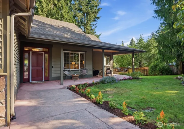 Photo 3 of Sale Pending at 17006 37th Avenue Ne, Lake Forest Park, WA 98155 | MLS# NWM2579820 | Listing updated on 2026-09-25