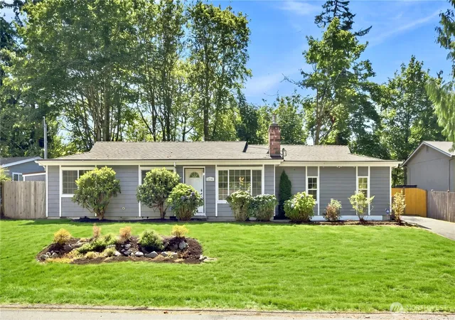 Photo 1 of Single family home for sale at 21205 Ne 60th Place, Redmond, WA 98053 | MLS# NWM2579846 | Listing updated on 2026-09-26
