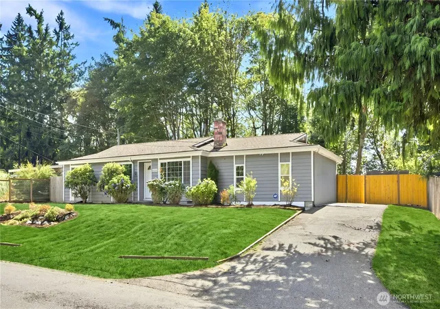 Photo 2 of Single family home for sale at 21205 Ne 60th Place, Redmond, WA 98053 | MLS# NWM2579846 | Listing updated on 2026-09-26