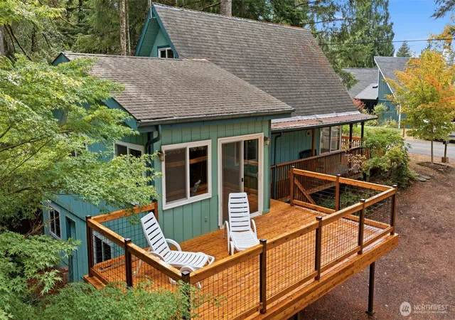 Photo 3 of Single family home for sale at 720 E Creekside Dr, Belfair, WA 98528 | MLS# NWM2579850 | Listing updated on 2026-09-26