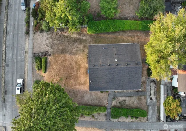 Photo 3 of Single family home for sale at 4200 S Ferdinand St, Seattle, WA 98118 | MLS# NWM2579895 | Listing updated on 2026-10-01