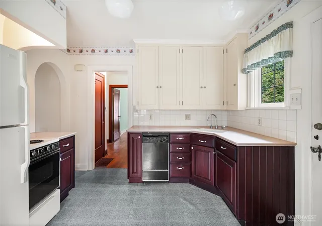 Photo 3 of Single family home for sale at 9917 Ne 190th Street, Bothell, WA 98011 | MLS# NWM2579905 | Listing updated on 2026-09-30