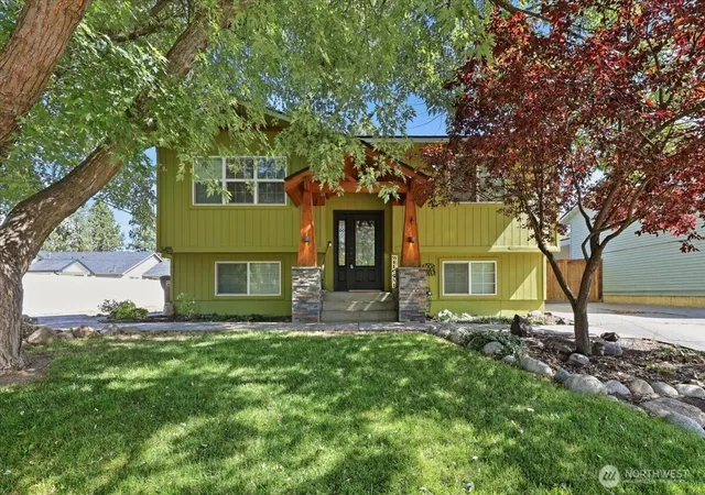 Photo 1 of Sale Pending at 3415 S Myrtle St, Spokane, WA 99223 | MLS# NWM2579920 | Listing updated on 2026-09-27