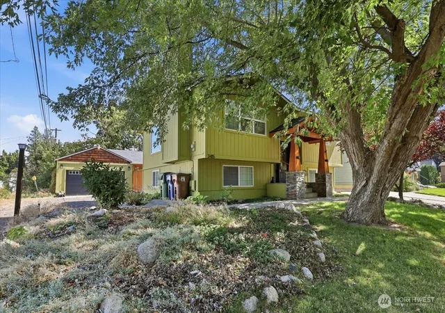 Photo 3 of Sale Pending at 3415 S Myrtle St, Spokane, WA 99223 | MLS# NWM2579920 | Listing updated on 2026-09-27