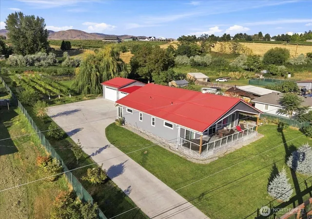 Photo 3 of Single family home for sale at 750 Lakeshore Dr, Manson, WA 98831 | MLS# NWM2579944 | Listing updated on 2026-10-02
