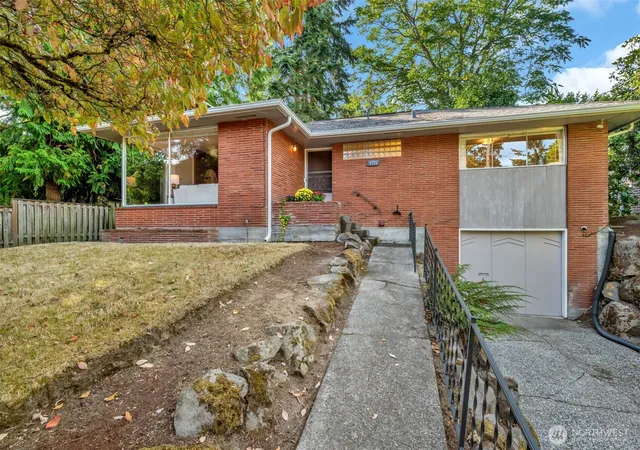 Photo 1 of Sale Pending at 5711 38th Avenue Ne, Seattle, WA 98105 | MLS# NWM2579950 | Listing updated on 2026-09-26