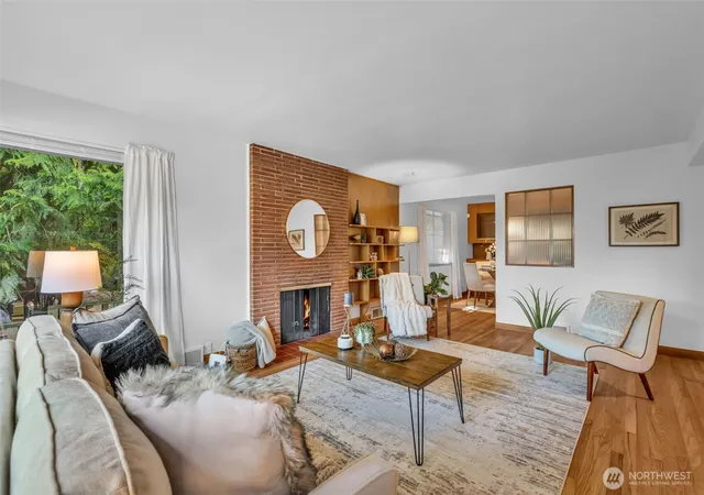 Photo 3 of Sale Pending at 5711 38th Avenue Ne, Seattle, WA 98105 | MLS# NWM2579950 | Listing updated on 2026-09-26