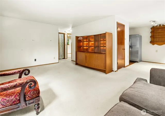 Photo 4 of Sale Pending at 13816 NE 137th Street, Kirkland, WA 98034 | MLS# NWM2580021 | Listing updated on 2026-09-25