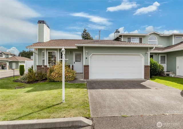 Photo 1 of Sale Pending at 1811 F St Se #14, Auburn, WA 98002 | MLS# NWM2580072 | Listing updated on 2026-10-01