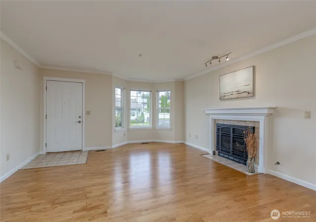 Photo 3 of Sale Pending at 1811 F St SE #14, Auburn, WA 98002 | MLS# NWM2580072 | Listing updated on 2026-10-01