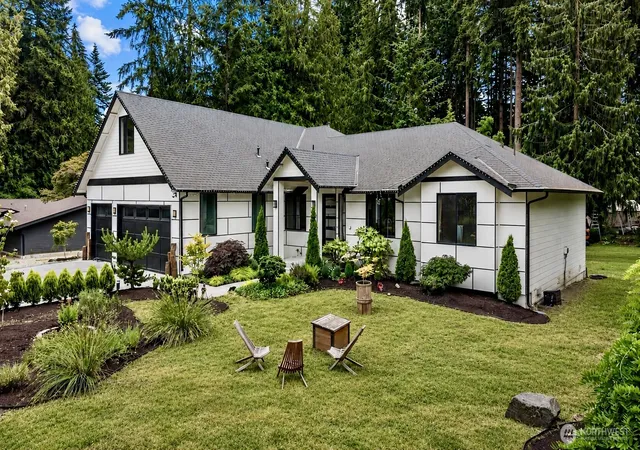 Photo 2 of Single family home for sale at 13529 Cascadian Way, Everett, WA 98208 | MLS# NWM2580074 | Listing updated on 2026-09-25