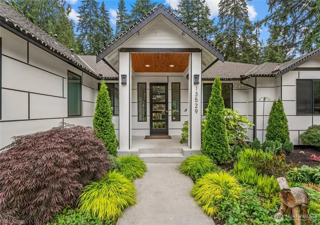 Photo 3 of Single family home for sale at 13529 Cascadian Way, Everett, WA 98208 | MLS# NWM2580074 | Listing updated on 2026-09-25