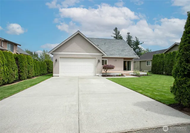 Photo 1 of Single family home for sale at 1451 Larkspur St, Lynden, WA 98264 | MLS# NWM2580076 | Listing updated on 2026-09-23