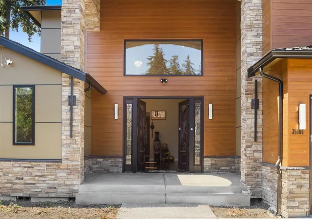 Photo 3 of Single family home for sale at 35101 27th Avenue S, Federal Way, WA 98003 | MLS# NWM2580098 | Listing updated on 2026-09-25