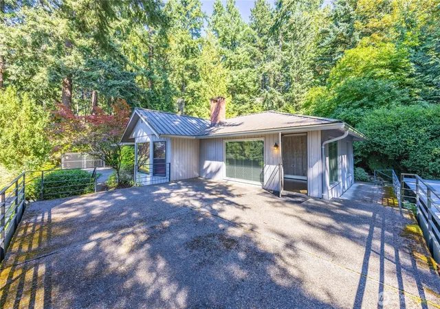 Photo 3 of Single family home for sale at 1801 38th Street, Bellingham, WA 98229 | MLS# NWM2580110 | Listing updated on 2026-10-01