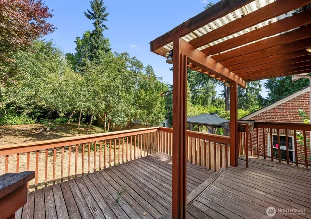 Photo 2 of Single family home for sale at 1718 Ne 88th Street, Seattle, WA 98115 | MLS# NWM2580125 | Listing updated on 2026-09-25