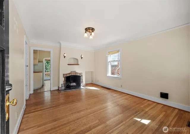 Photo 3 of Single family home for sale at 1718 Ne 88th Street, Seattle, WA 98115 | MLS# NWM2580125 | Listing updated on 2026-09-25