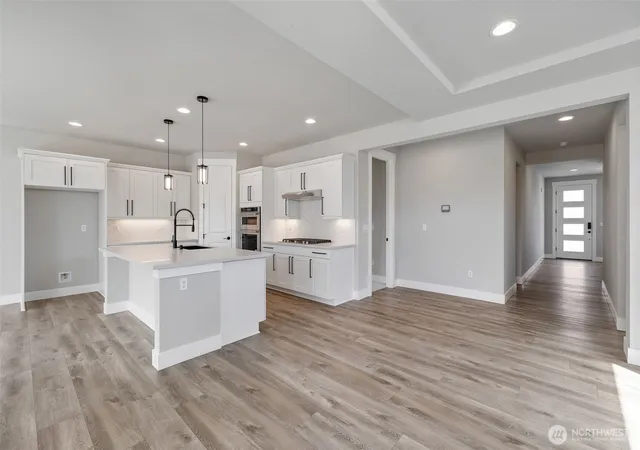 Photo 3 of Single family home for sale at 917 183rd Place SW, Lynnwood, WA 98037 | MLS# NWM2580162 | Listing updated on 2026-09-30