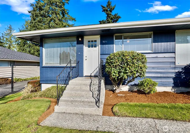 Photo 3 of Multi family home for sale at 5615 Beverly Ln, Everett, WA 98203 | MLS# NWM2580199 | Listing updated on 2026-09-29