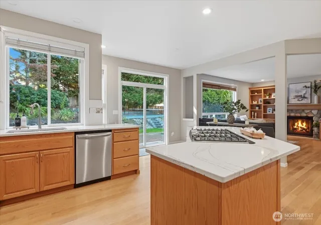 Photo 4 of Single family home for sale at 5300 NE 23rd Court, Renton, WA 98059 | MLS# NWM2580210 | Listing updated on 2026-09-23