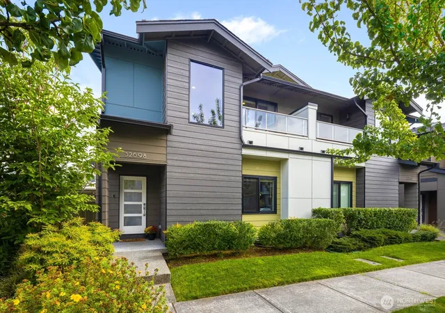 Photo 1 of Single family home for sale at 32698 Madrona Ave Se, Black Diamond, WA 98010 | MLS# NWM2580213 | Listing updated on 2026-10-02