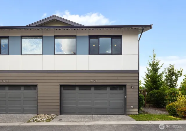 Photo 3 of Single family home for sale at 32698 Madrona Ave SE, Black Diamond, WA 98010 | MLS# NWM2580213 | Listing updated on 2026-10-02