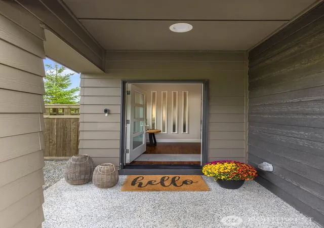 Photo 4 of Single family home for sale at 32698 Madrona Ave SE, Black Diamond, WA 98010 | MLS# NWM2580213 | Listing updated on 2026-10-02