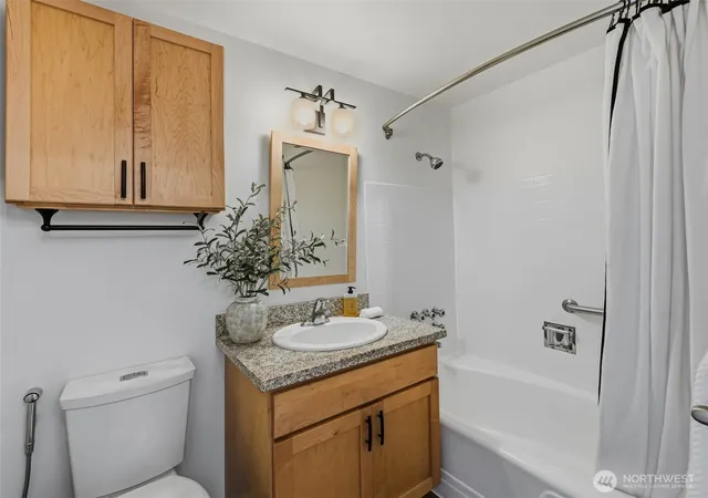 Photo 4 of Condo for sale at 8701 35th Avenue NE #Apt 4, Seattle, WA 98115 | MLS# NWM2580217 | Listing updated on 2026-09-25