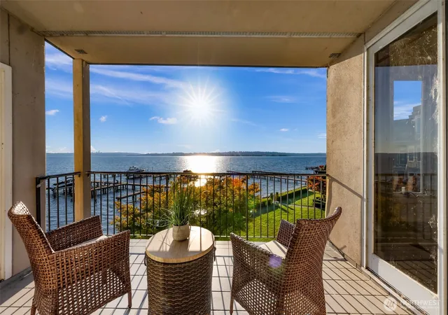 Photo 3 of Sale Pending at 111 Lake Ave W #202, Kirkland, WA 98033 | MLS# NWM2580258 | Listing updated on 2026-09-24
