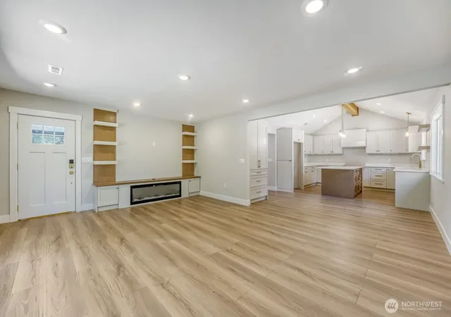 Photo 3 of Single family home for sale at 20925 SE Renton Maple Valley Rd, Maple Valley, WA 98038 | MLS# NWM2580263 | Listing updated on 2026-09-25