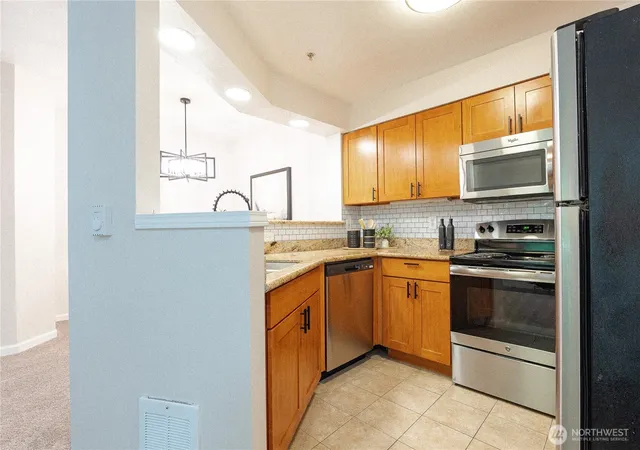 Photo 4 of Condo for sale at 15300 112th Avenue NE #B108, Bothell, WA 98011 | MLS# NWM2580266 | Listing updated on 2026-09-28