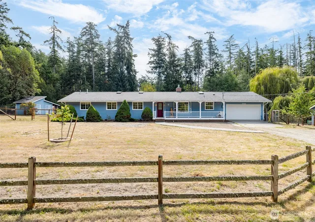 Photo 3 of Single family home for sale at 1866 Wellington Dr, Oak Harbor, WA 98277 | MLS# NWM2580280 | Listing updated on 2026-09-25