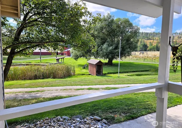 Photo 3 of House for sale at 1723 W Blue Crk Rd, Chewelah, WA 99109 | MLS# NWM2580287 | Listing updated on 2026-09-25