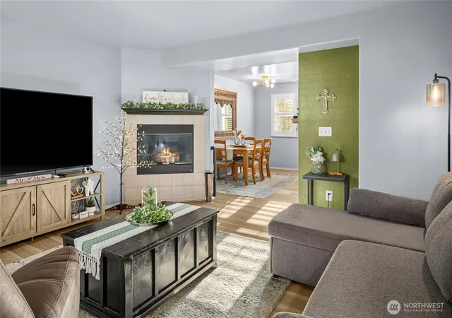 Photo 4 of Townhouse for sale at 10904 62nd Street E, Puyallup, WA 98372 | MLS# NWM2580296 | Listing updated on 2026-09-25