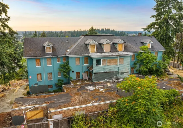 Multi family home for sale at 5210 S State St, Tacoma, WA 98409 | MLS# NWM2580303