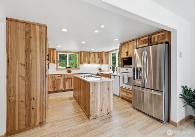 Photo 1 of Single family home for sale at 533 316 Street Ne, Stanwood, WA 98292 | MLS# NWM2580327 | Listing updated on 2026-09-25