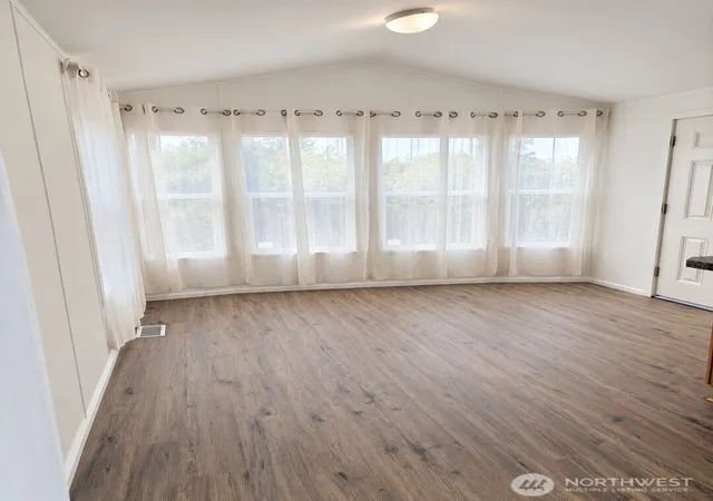 Photo 3 of Manufactured home for sale at 9 Blackler St, Oroville, WA 98844 | MLS# NWM2580328 | Listing updated on 2026-09-22