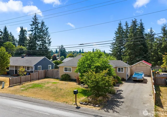 Photo 3 of Sale Pending at 211 Mosman Ave Se, Yelm, WA 98597 | MLS# NWM2580342 | Listing updated on 2026-10-01